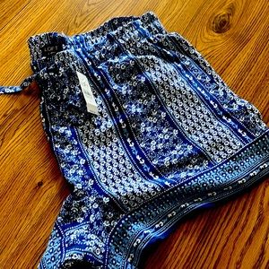 LOFT shorts.  Size Large. NEW
